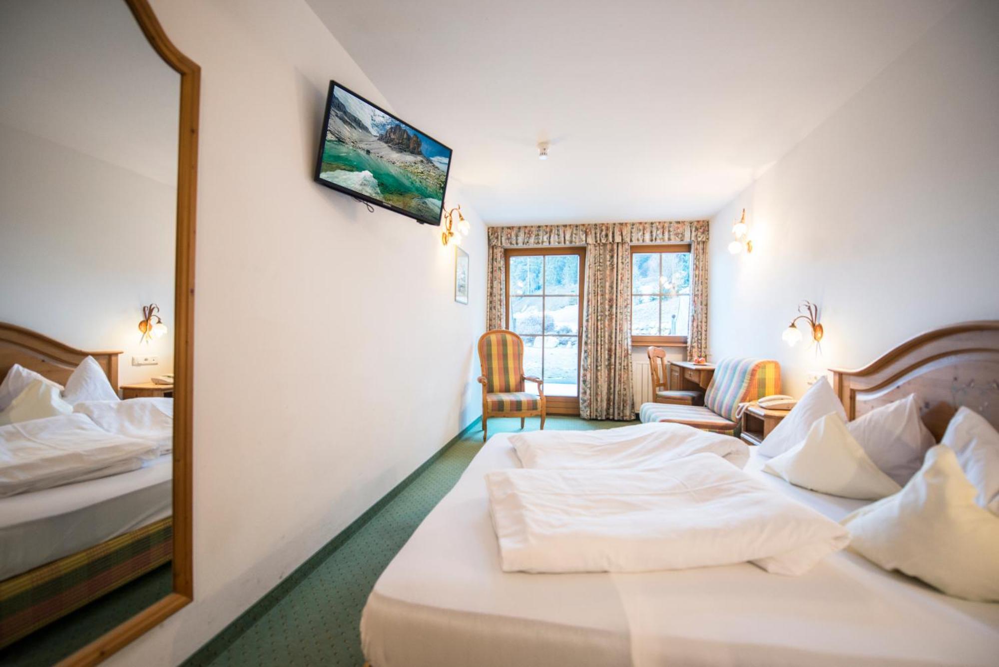 Turmhotel Gschwendt Planca di Sopra 외부 사진